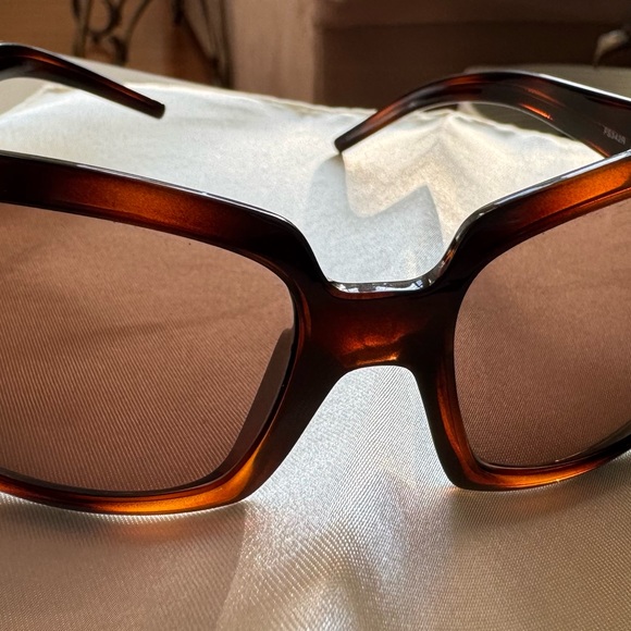 Fendi sunglasses - Picture 7 of 16